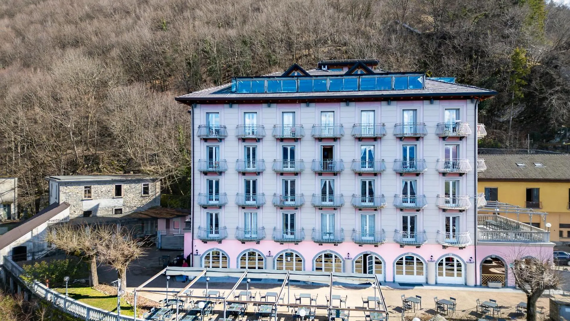 Hotel Funicolare Lanzo D'intelvi 4*,